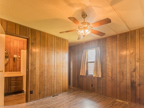 4th image of 4507 E Marigold St