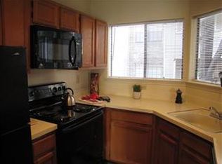 9633 W Feris Brh Blvd APT 322, Dallas, TX 75243