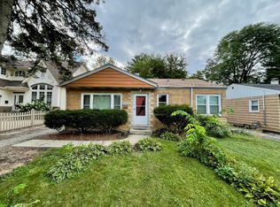 3920 Washington St, Downers Grove, IL 60515