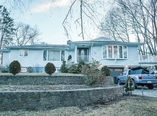 54 Woodside Ave, West Warwick, RI 02893