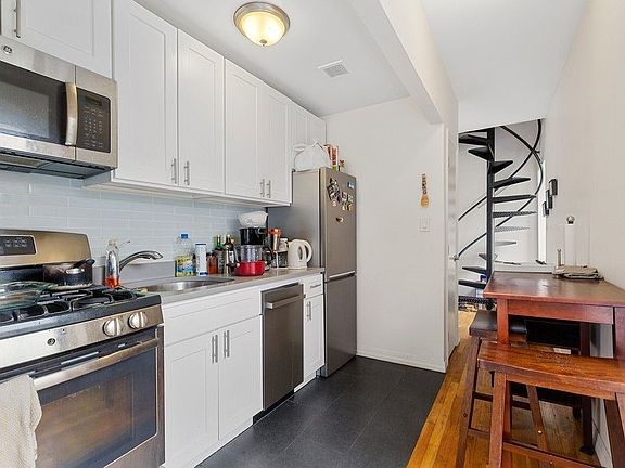 5th image of 678 9th Ave #4A