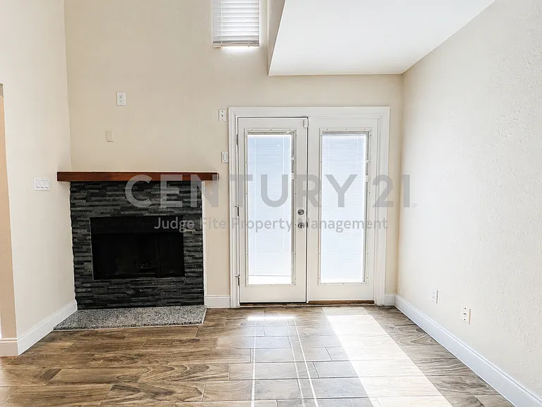 4220 Madera Rd — Photo 8