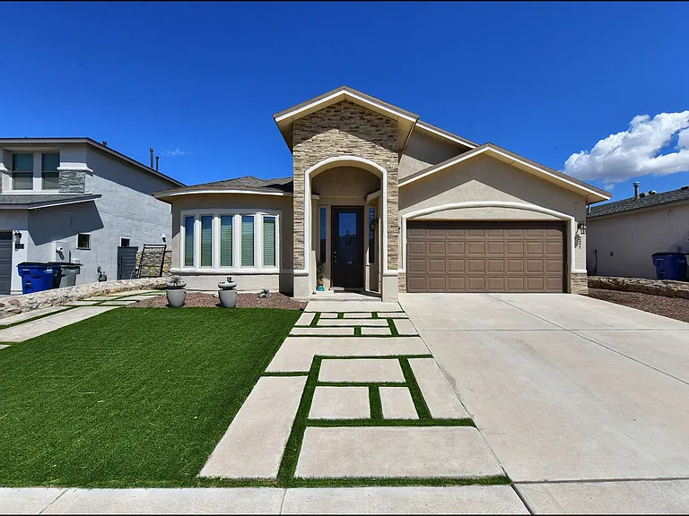 221 Jennice Cir — Photo 1