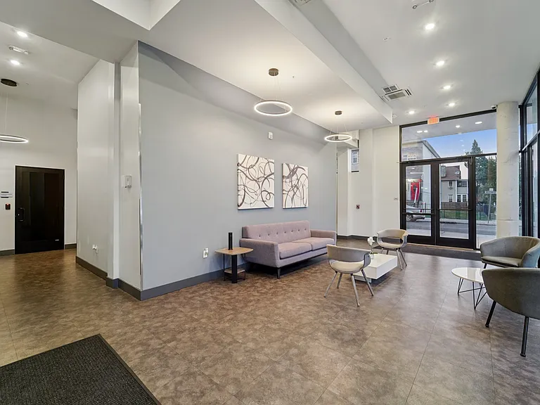 475 William St. — Photo 27