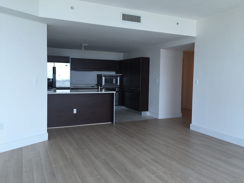 1st image of 1900 N Bayshore Dr APT 1812