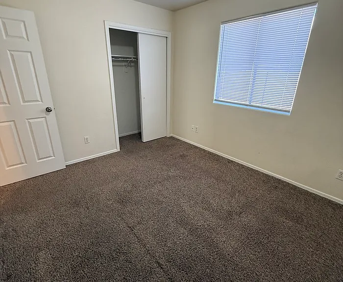 1284 W Laporte Ln — Photo 11