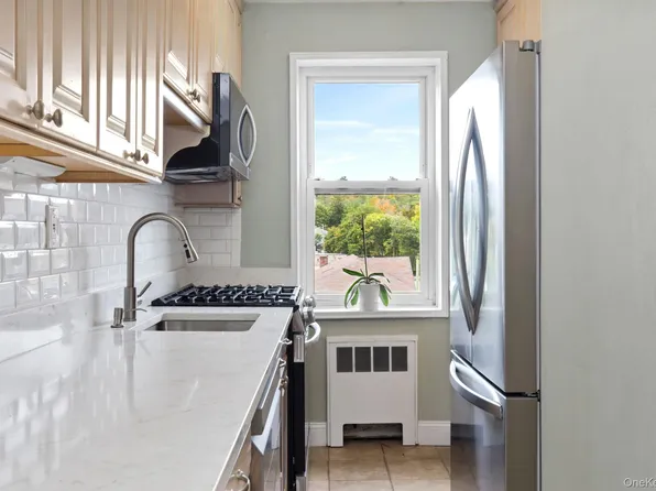 30 E Hartsdale Avenue #4D, Hartsdale, NY 10530