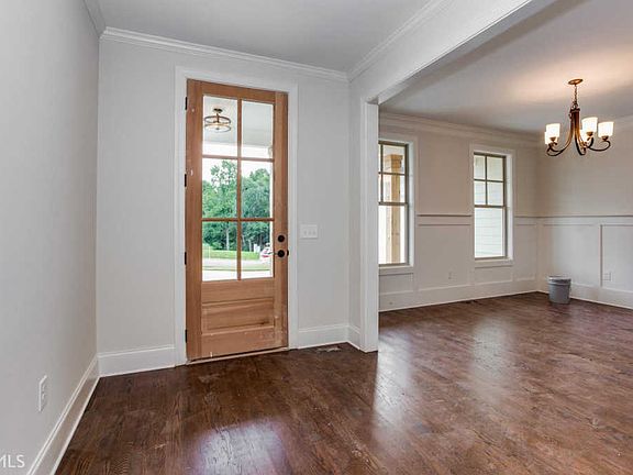 4th image of 5842 Canterbury Way