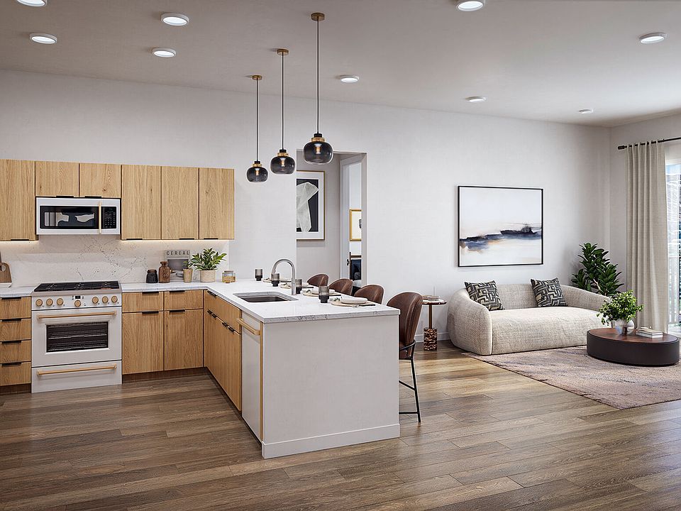 1st image of 126 Winter St #211