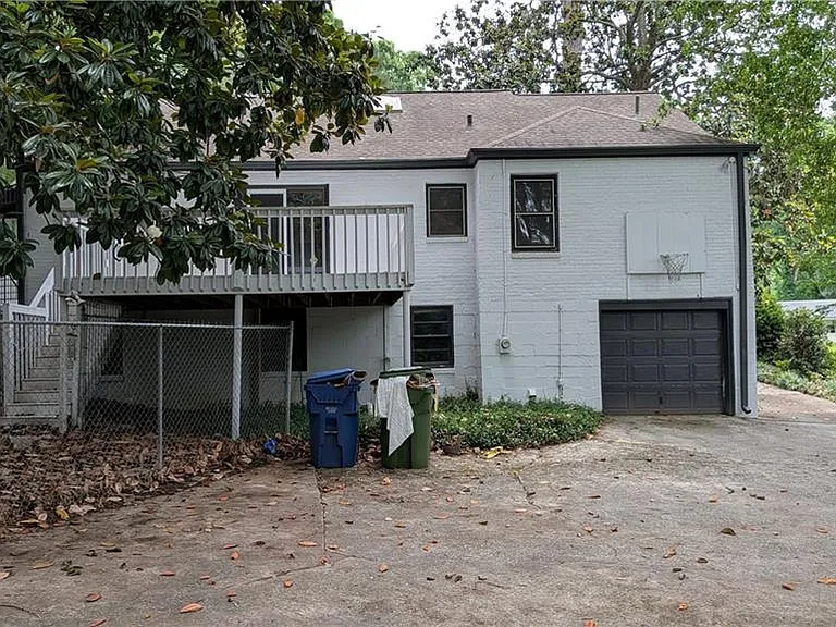 4300 Rickenbacker Way NE — Photo 8