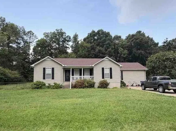 2924 Langdale St, Hokes Bluff, AL 35903