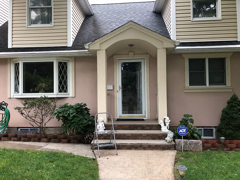 1st image of 182 Washington Ave