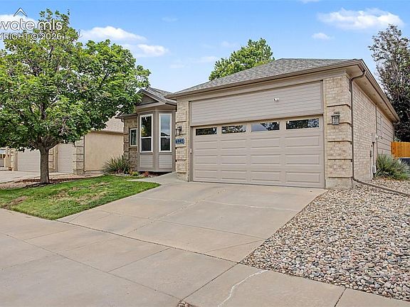 3rd image of 6942 Bonnie Brae Ln