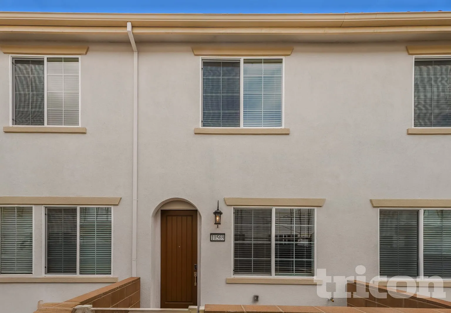 10569 Vina Court Elk Grove CA — Photo 1