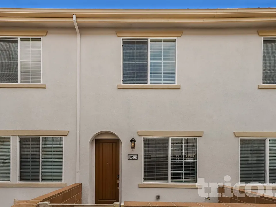 10569 Vina Ct
