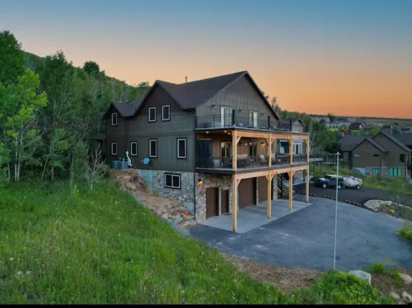 705 N Lochwood Vw, Garden City, UT 84028