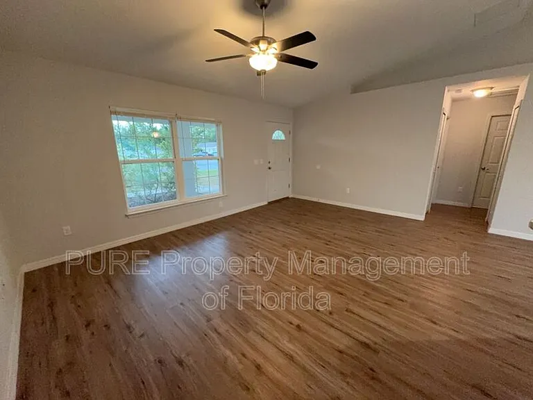 9870 SE 159th St — Photo 5