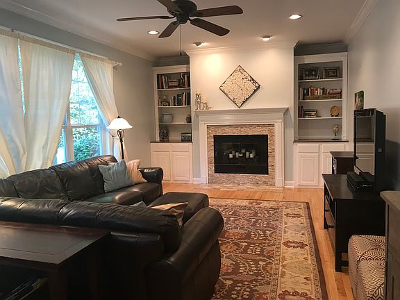 lg family rm open to kitchen