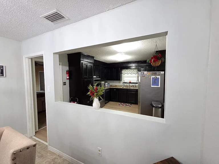 2824 Del Rio Rd W — Photo 8