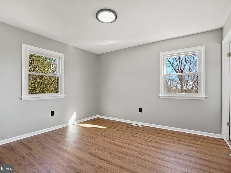 12316 Fountain Dr — Photo 20