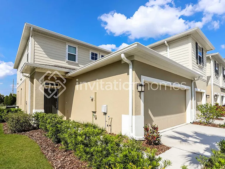 10711 Verawood Dr — Photo 1