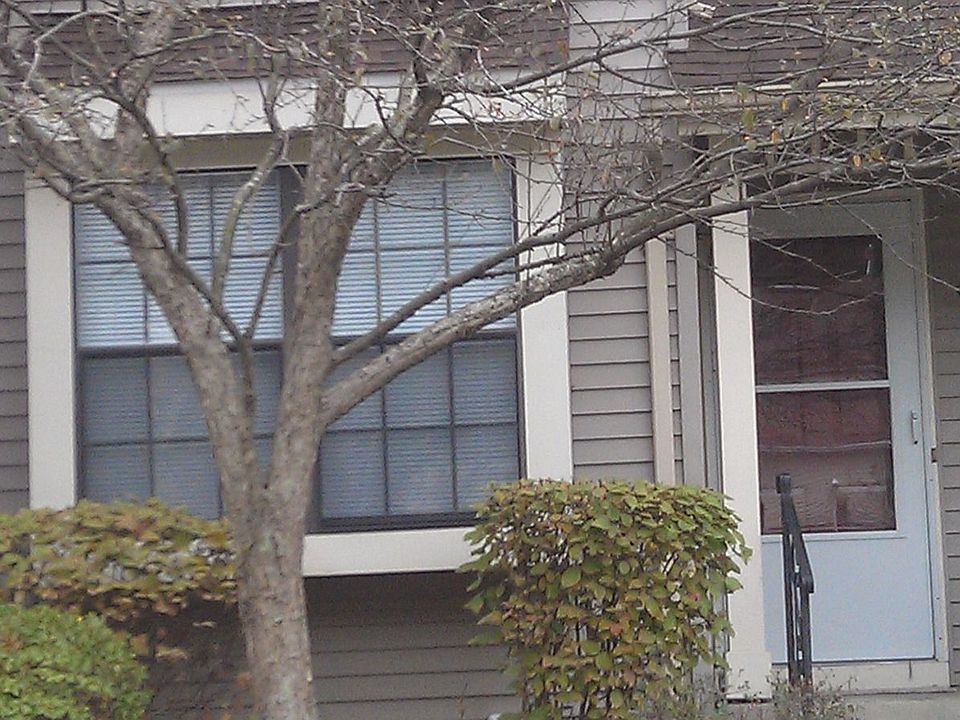 1st image of 903 Arlington Dr