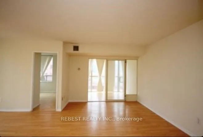 3 bed, $2,699 — Photo 4