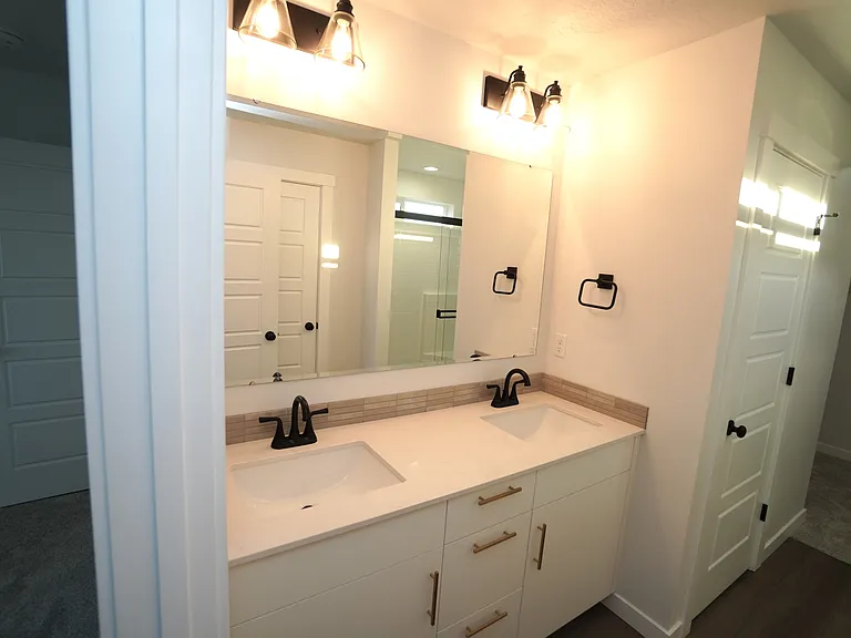 5813 W Stavros St — Photo 19