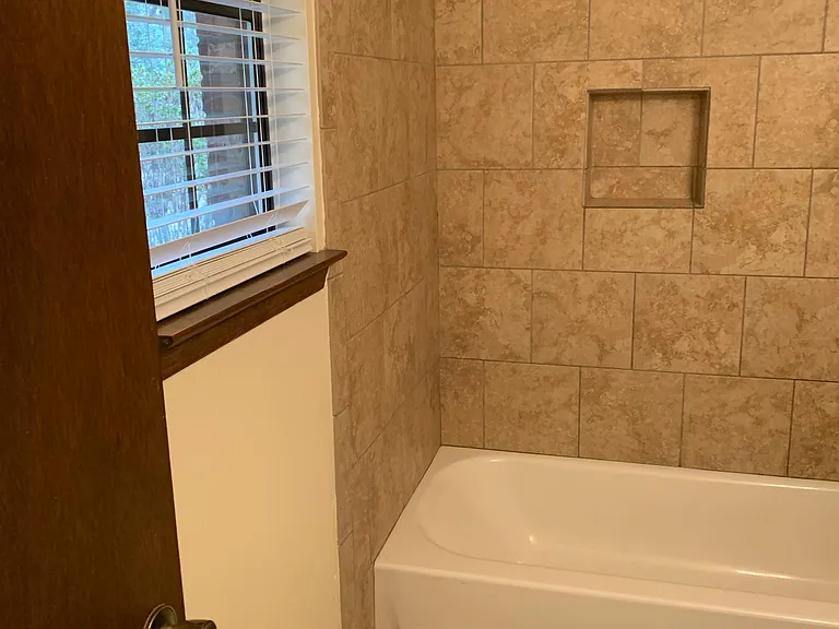 5460 Camille Gardens Cir — Photo 14
