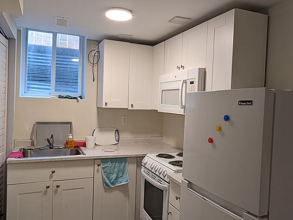 3rd image of 7 Greening Ave