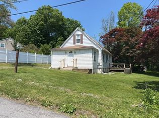 30 Baldwin Rd, Carmel, NY 10512