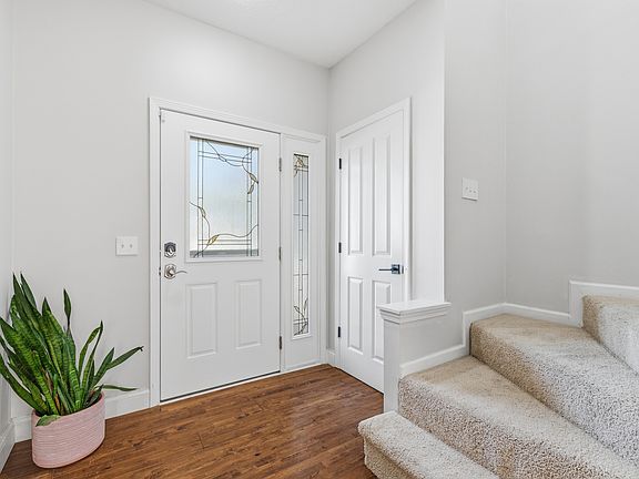 3rd image of 12862 Clifford Cir