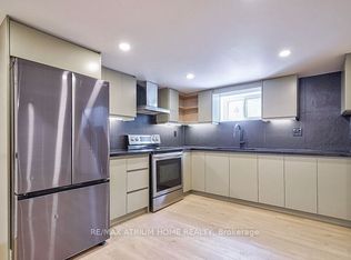 567 Atwater Ave #BASEMENT, Mississauga, ON L5G2A7