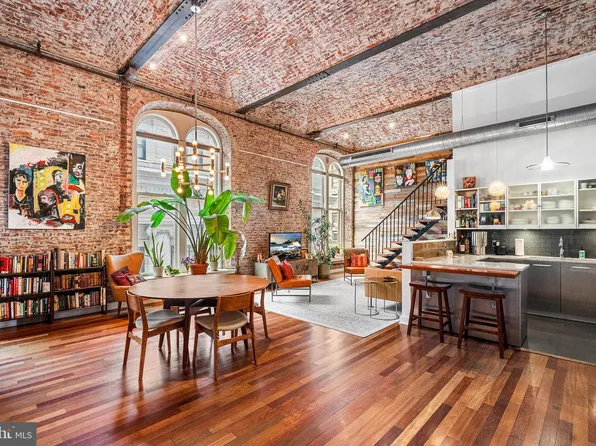 105 S 12th St APT 302, Philadelphia, PA 19107