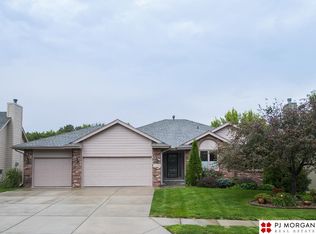17524 Dayton St, Omaha, NE 68135