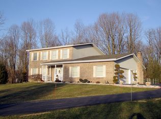 35 Snyder Hollow Rd, New Providence, PA 17560