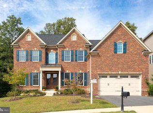 7554 Glen Pointe Ct, Springfield, VA 22153