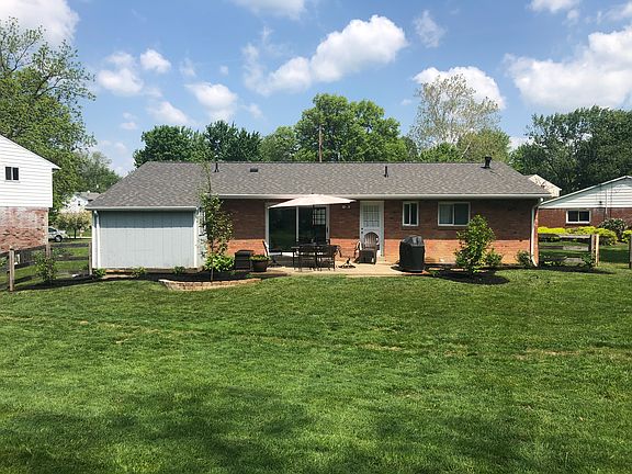 2nd image of 8291 Shadypine Dr
