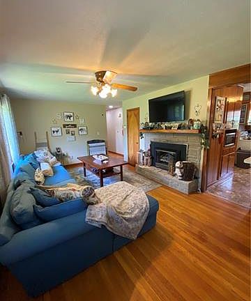 4th image of 155 McKinney Ln
