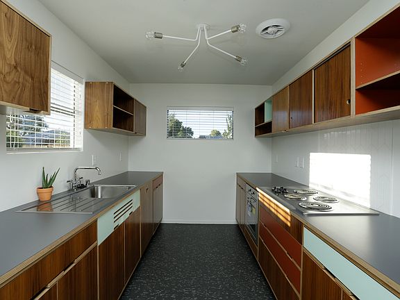 5th image of 1200 Barnard Dr