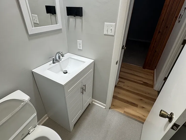 102 Parkview Dr — Photo 6