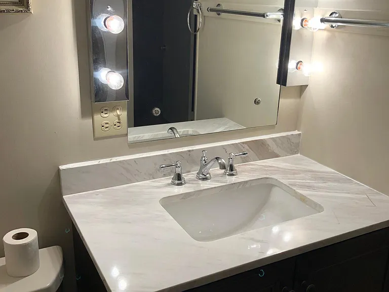 7528 Deane Hill Dr — Photo 3