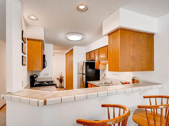 5th image of 1372 Carling Dr APT 206