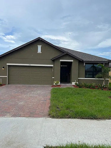 931 Remington Green Dr SE Photo 1