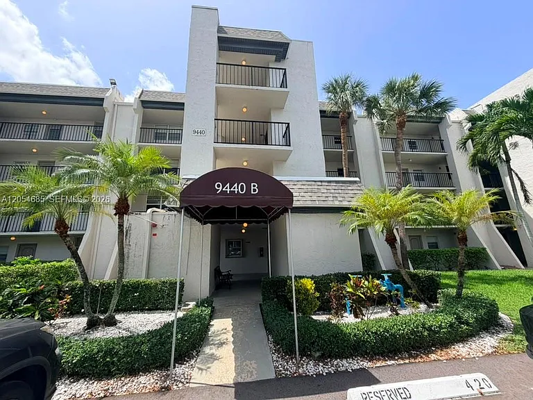 9440 Poinciana Pl #406 — Photo 1
