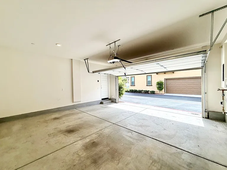 40617 Birchfield Dr — Photo 38