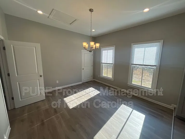608 S Yadkin Ave — Photo 11