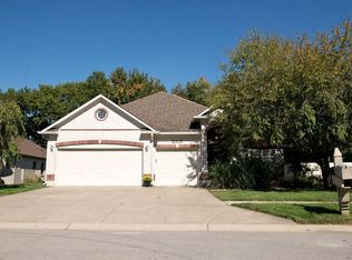 5460 Red Hawk Ln, Greenwood, IN 46143