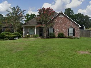 8089 Darlene Ave, Denham Springs, LA 70706