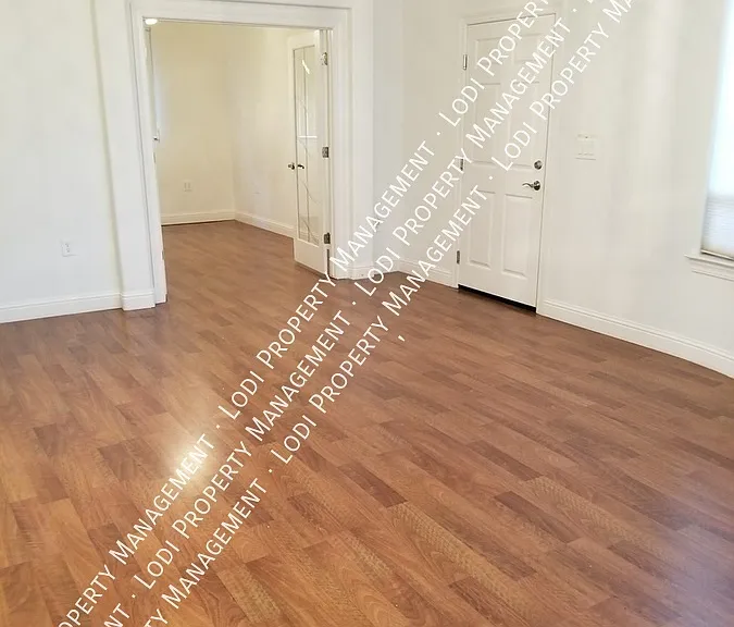 18640 Chestnut St — Photo 18